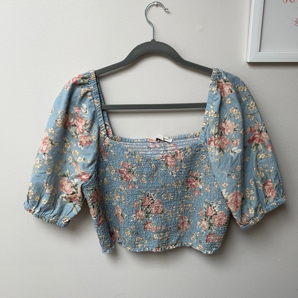 American Eagle Crop Top